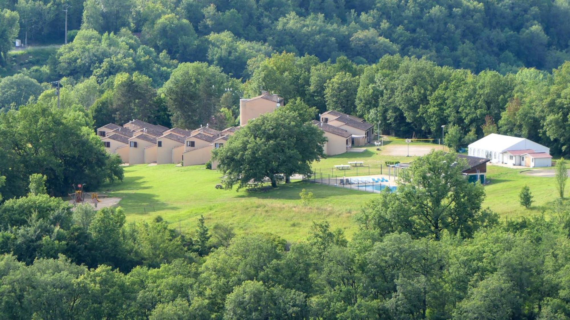 Village Bord De Ciel Caylus Exterior foto